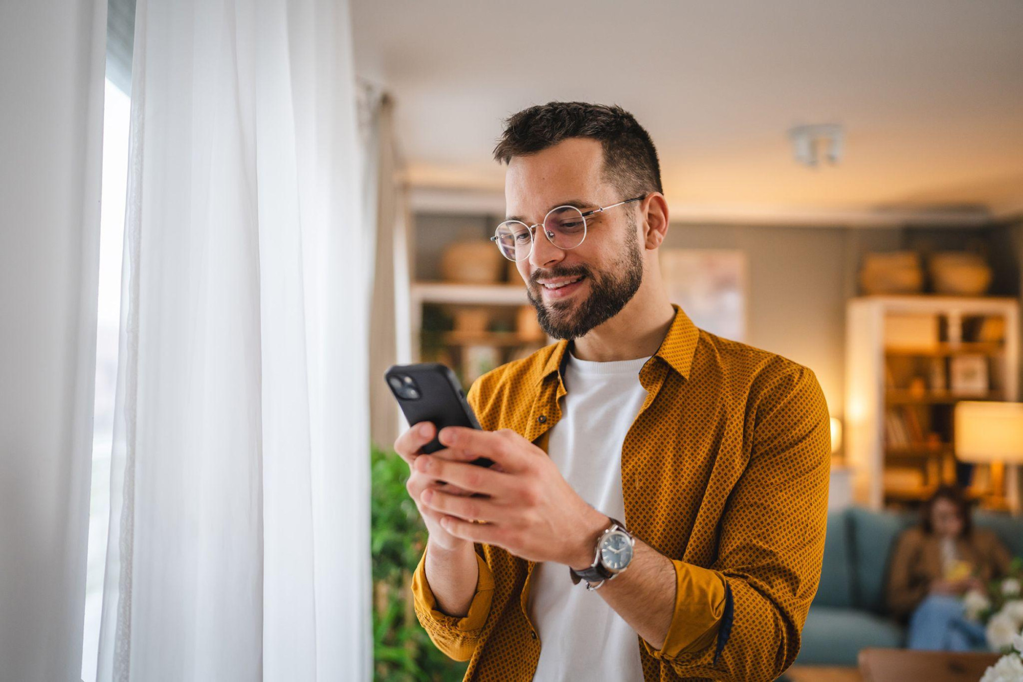 Phone man customer